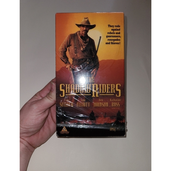 💥5 for 25 💥 The Shadow Riders VHS Movie Directed by Andrew V. McLaglen - Picture 1 of 5